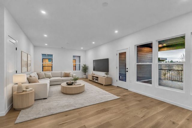 126 Modern Valley, Nashville, TN 37221