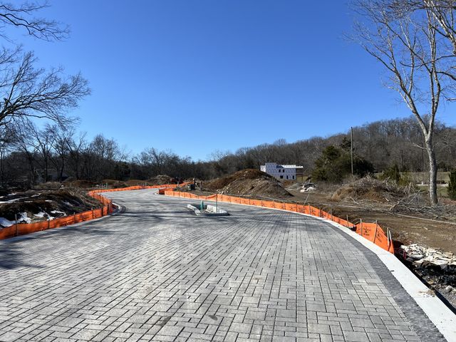 126 Modern Valley, Nashville, TN 37221