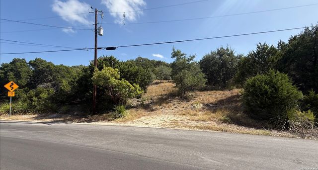 340 LEDGEVIEW DR, Canyon Lake, TX 78133