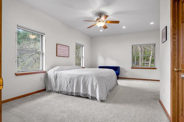W6166 Valley PLACE, Holmen, WI 54636