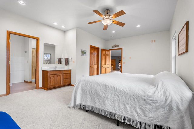 W6166 Valley PLACE, Holmen, WI 54636