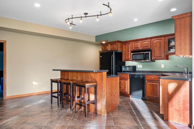 W6166 Valley PLACE, Holmen, WI 54636
