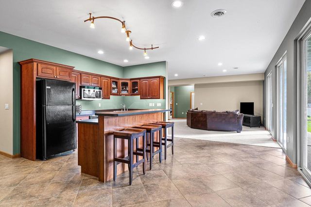 W6166 Valley PLACE, Holmen, WI 54636