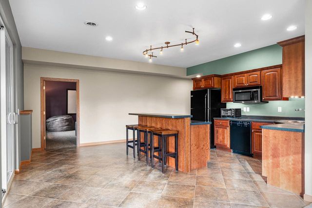 W6166 Valley PLACE, Holmen, WI 54636