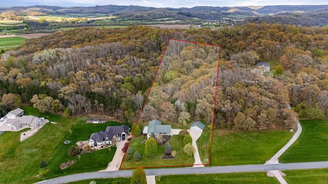 W6166 Valley PLACE, Holmen, WI 54636