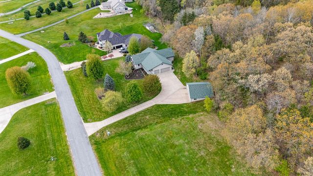 W6166 Valley PLACE, Holmen, WI 54636