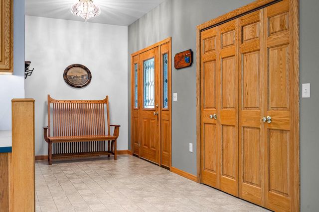 W6166 Valley PLACE, Holmen, WI 54636