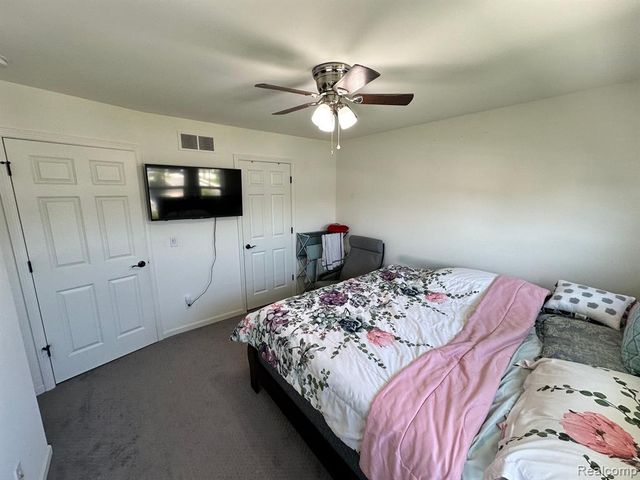 127 Monument Lane, Wixom, MI 48393