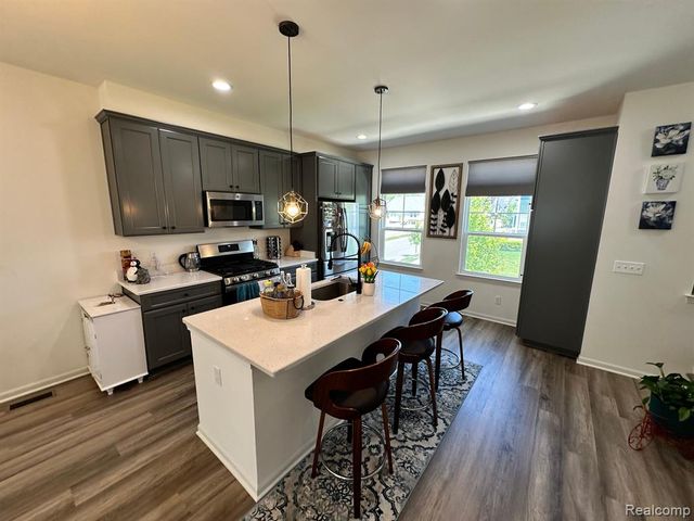 127 Monument Lane, Wixom, MI 48393