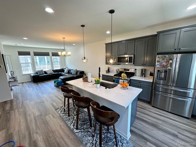 127 Monument Lane, Wixom, MI 48393
