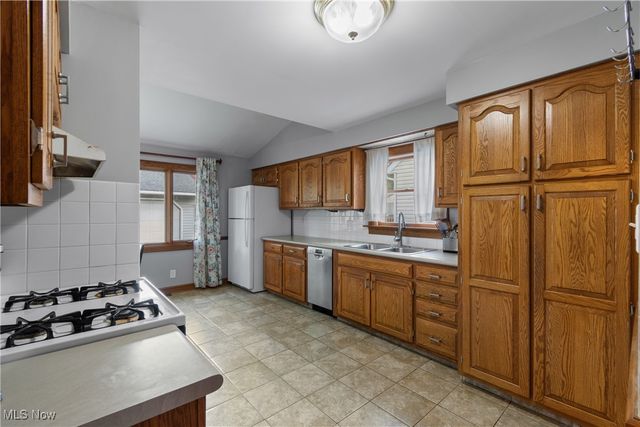 291 Selden Avenue, Akron, OH 44301