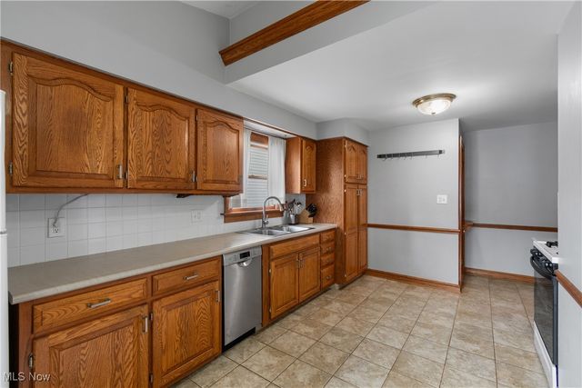 291 Selden Avenue, Akron, OH 44301