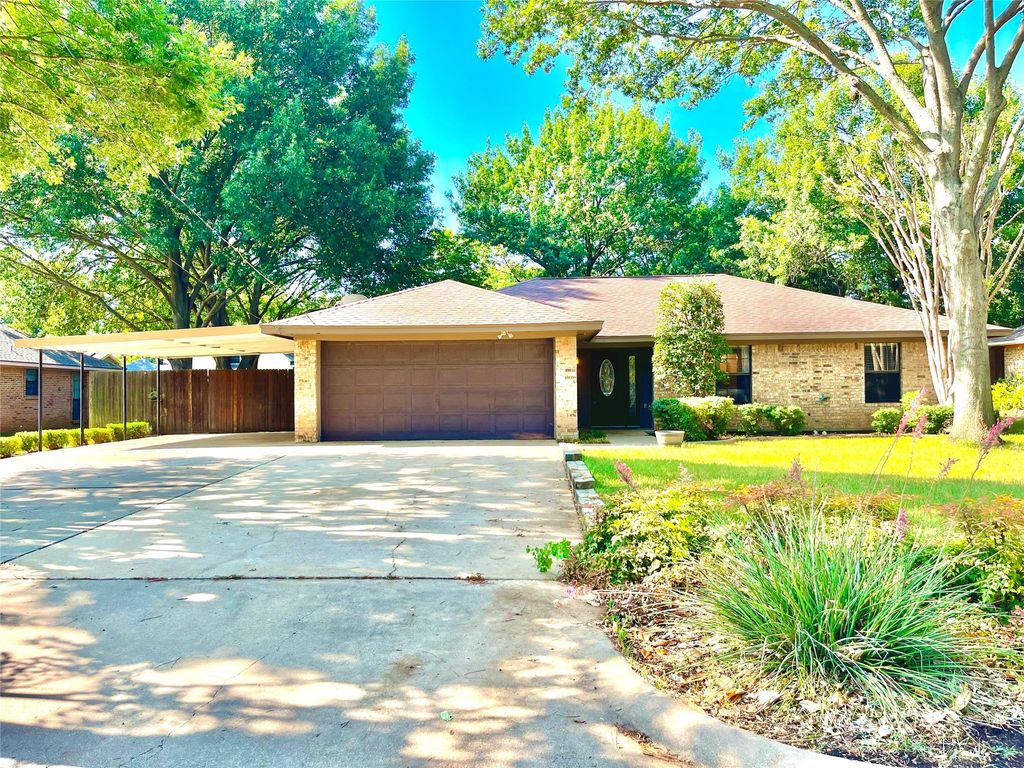 1328 Kings Row, Denton, TX 76209