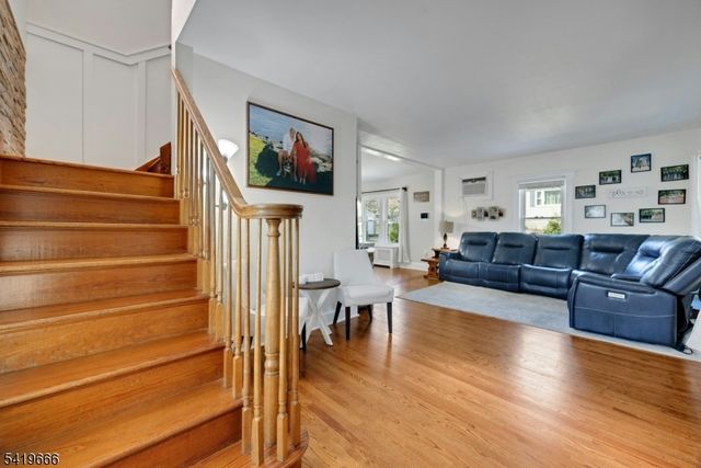 172 Yawpo Ave, Oakland Boro, NJ 07436