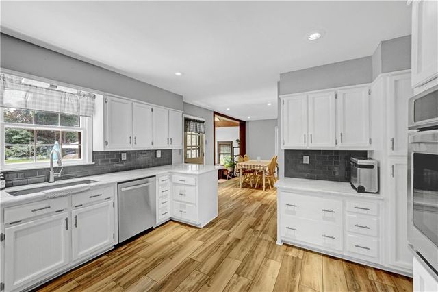 4414 Dunriver Drive SW, Lilburn, GA 30047