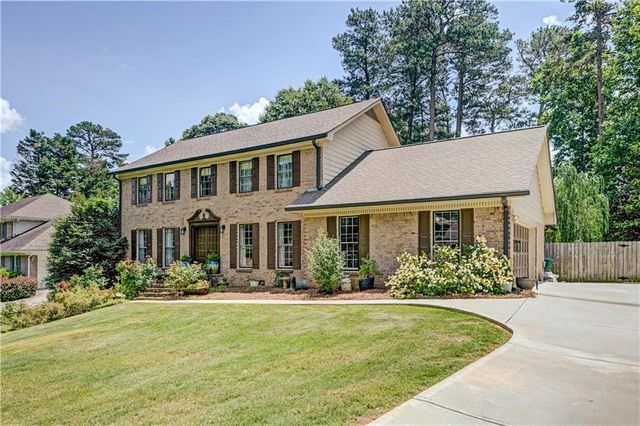 4414 Dunriver Drive SW, Lilburn, GA 30047