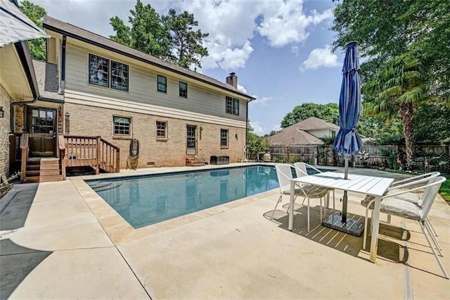 4414 Dunriver Drive SW, Lilburn, GA 30047