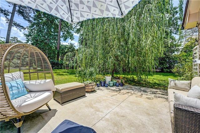 4414 Dunriver Drive SW, Lilburn, GA 30047