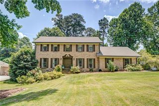 4414 Dunriver Drive SW, Lilburn, GA 30047