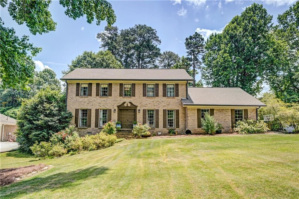 4414 Dunriver Drive SW, Lilburn, GA 30047