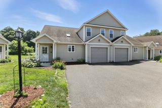 85 N Main St 26, Belchertown, MA 01007