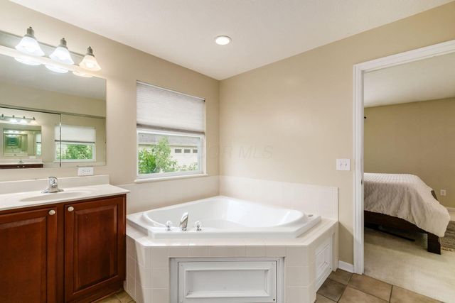 6933 Post Preserve Boulevard, Dublin, OH 43016