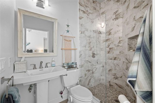 10147 CHERRY HILLS AVENUE CIRCLE, Bradenton, FL 34202