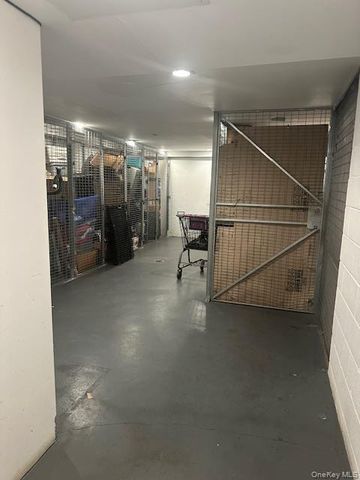 4511 Broadway, Astoria, NY 11103