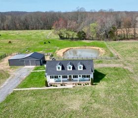 1212 Smith Thompson Rd, Bethpage, TN 37022