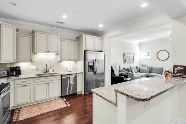 804 Mariners Circle, St Simons Island, GA 31522