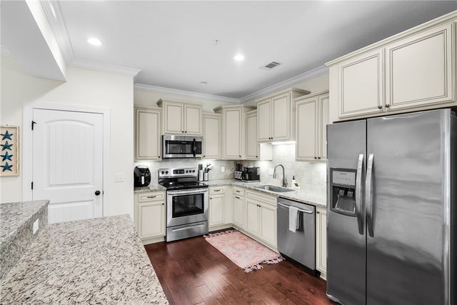 804 Mariners Circle, St Simons Island, GA 31522