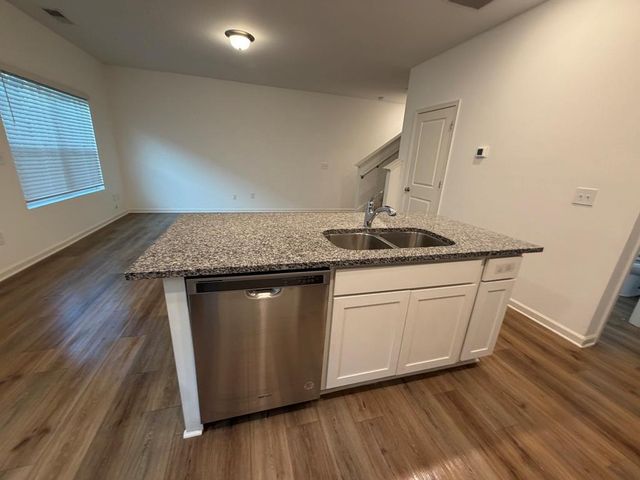 1410 Ben Park Way, Grayson, GA 30017