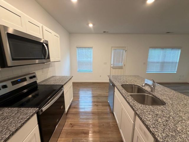 1410 Ben Park Way, Grayson, GA 30017