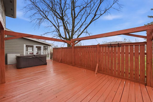 4509 73rd Place, Urbandale, IA 50322