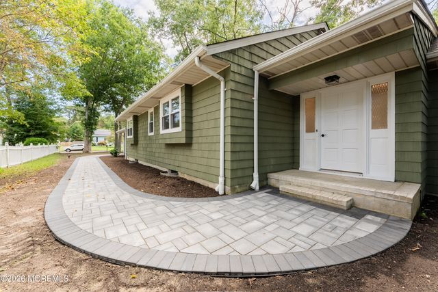 1425 Forecastle Avenue, Manahawkin, NJ 08050