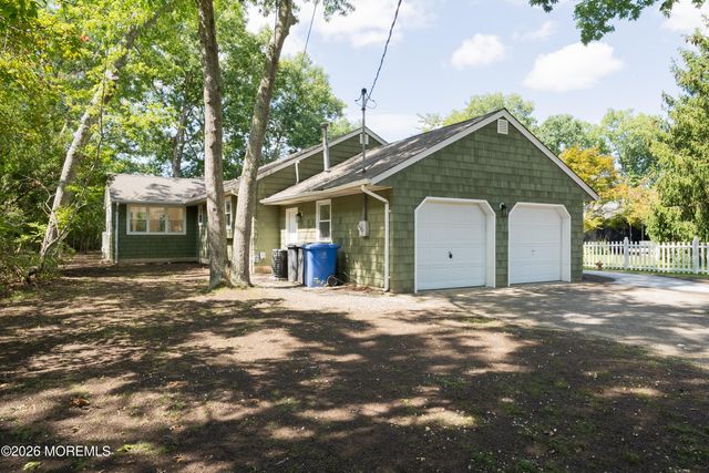 1425 Forecastle Avenue, Manahawkin, NJ 08050