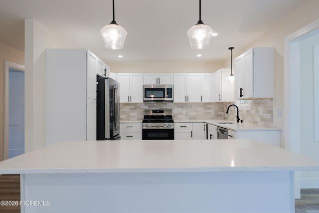 1425 Forecastle Avenue, Manahawkin, NJ 08050