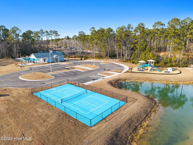 1222 Middle Crest Drive NE, Bolivia, NC 28422