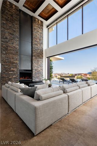 91 Hawk Ridge Drive, Las Vegas, NV 89135