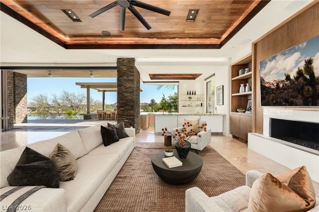 91 Hawk Ridge Drive, Las Vegas, NV 89135