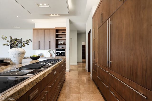 91 Hawk Ridge Drive, Las Vegas, NV 89135