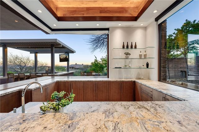 91 Hawk Ridge Drive, Las Vegas, NV 89135