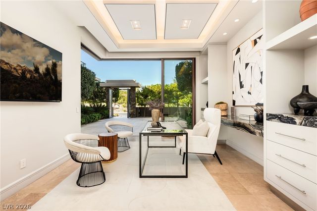 91 Hawk Ridge Drive, Las Vegas, NV 89135