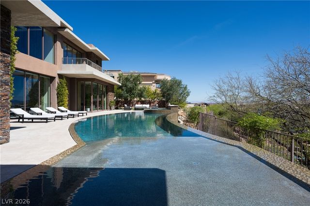 91 Hawk Ridge Drive, Las Vegas, NV 89135