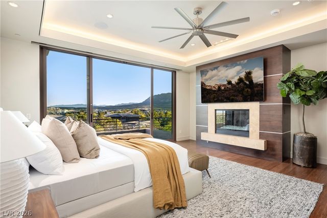 91 Hawk Ridge Drive, Las Vegas, NV 89135