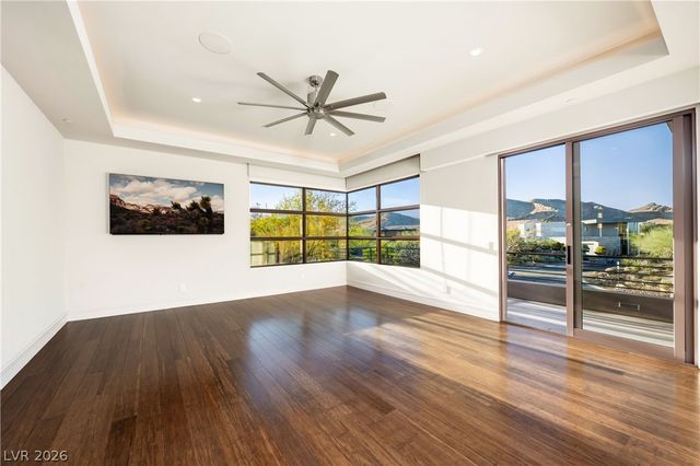 91 Hawk Ridge Drive, Las Vegas, NV 89135