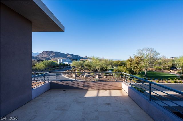 91 Hawk Ridge Drive, Las Vegas, NV 89135