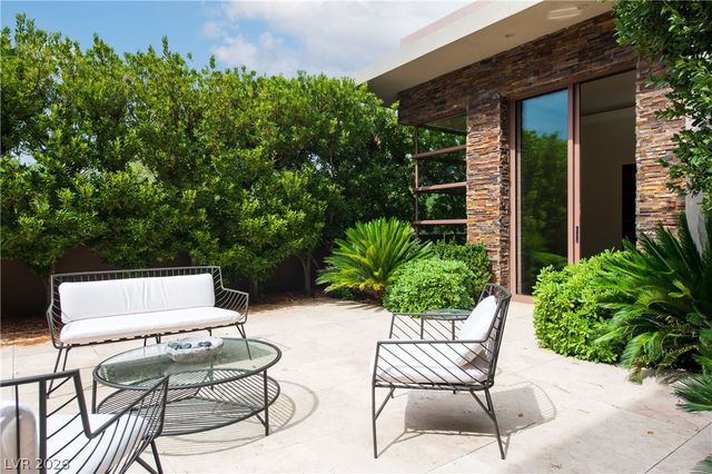 91 Hawk Ridge Drive, Las Vegas, NV 89135