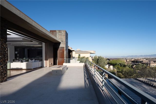 91 Hawk Ridge Drive, Las Vegas, NV 89135