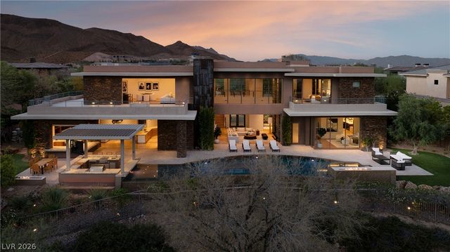 91 Hawk Ridge Drive, Las Vegas, NV 89135